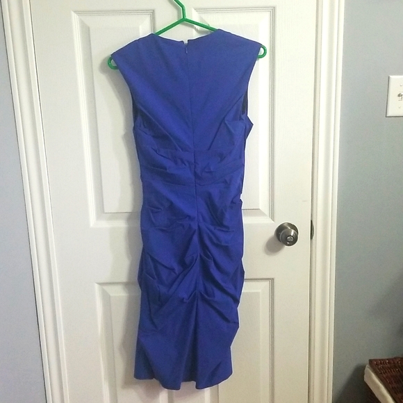 Le chateau pleated shift dress - Picture 2 of 3